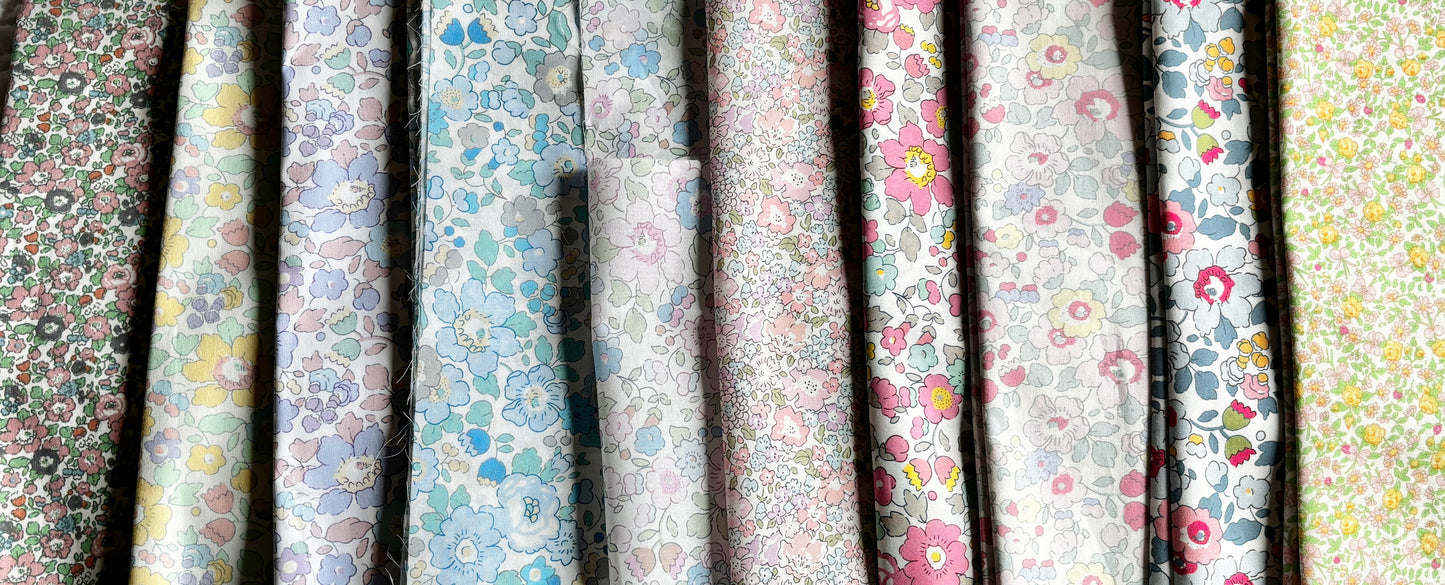 Scalloped or piped Pillow Case